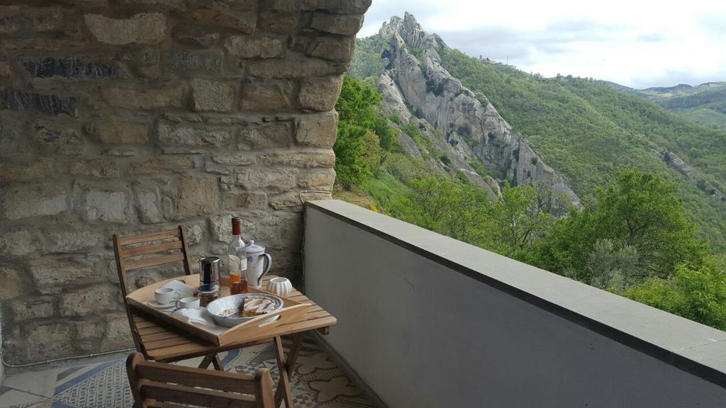 Casa Dell'Avventura Daire Castelmezzano Dış mekan fotoğraf